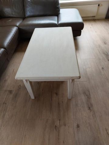 Salontafel eiken met krijtverf beschikbaar voor biedingen