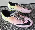 Nike mercurial roze/groene voetbalschoenen maat 39, Ophalen of Verzenden, Gebruikt, Schoenen