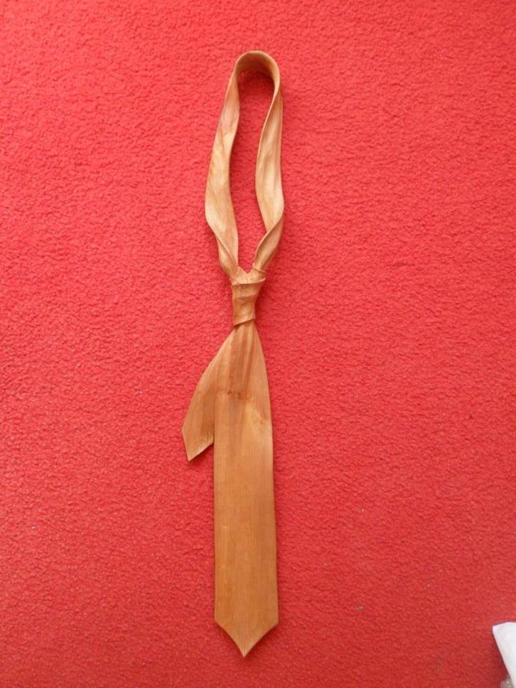 Loris Marazzi Venetië Italie".Houten stropdas., Antiek en Kunst, Kunst | Beelden en Houtsnijwerken, Ophalen of Verzenden