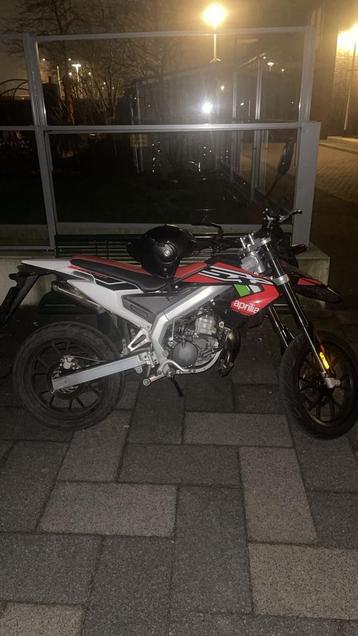 Aprilia sx50 ook te ruil!! beschikbaar voor biedingen