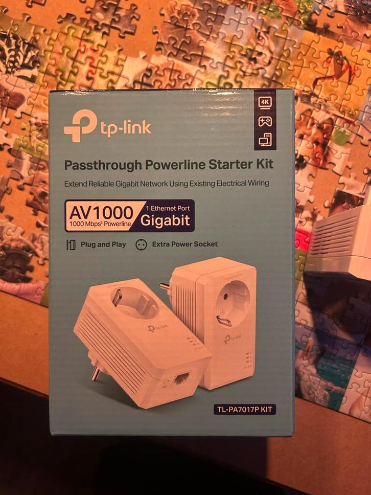 TP-Link AV1000 Gigabit Passthrough Powerline Starter Kit, Computers en Software, Netwerk switches, Zo goed als nieuw, Ophalen of Verzenden