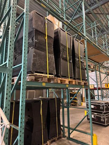 14 x Apogee 3x3 speakers beschikbaar voor biedingen
