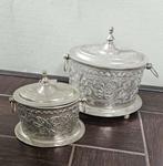 Twee theeblikken met merkje (zie foto), Ophalen of Verzenden