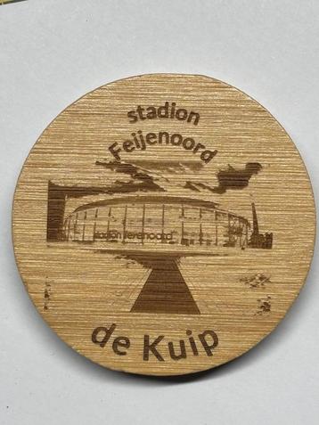 fles opener stadion de Kuip beschikbaar voor biedingen