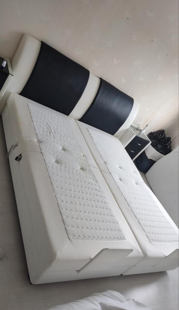 Set Boxspring 180x200 elektrisch met kast en nachtkasten, Huis en Inrichting, Slaapkamer | Boxsprings, Gebruikt, 180 cm, 200 cm