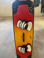 UNIEK KITE-BOARD  € 250.  140x42 cm., Watersport en Boten, Ophalen, Gebruikt, Twintip, Kiteboard