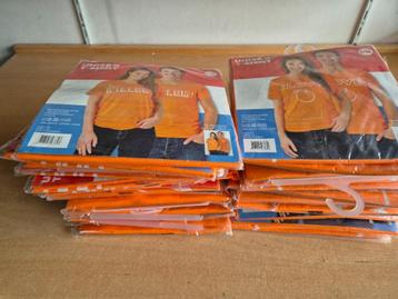 Doos vol met Koningsdag Oranje T-shirts I Willem en I Love 