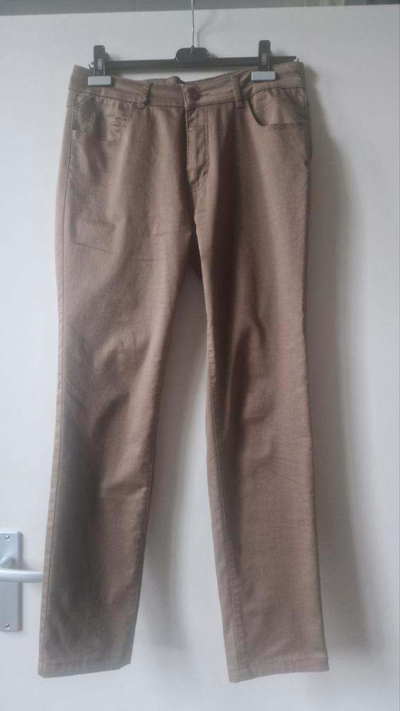 Leuke broek van Para Mi, Parami, maat 42, Kleding | Dames, Broeken en Pantalons, Zo goed als nieuw, Maat 42/44 (L), Bruin, Lang