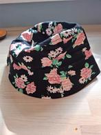 Twee vrolijke bucket hats, Ophalen of Verzenden, Zo goed als nieuw, One size fits all, Hoed