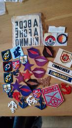 Vintage stoffen strijkapplicaties en  texstiel insignes., Ophalen of Verzenden