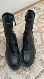 Zara zwarte laarzen dikke zool 40 zgan!, Zara, Ophalen of Verzenden, Hoge laarzen, Zo goed als nieuw