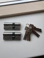Buva cilinders 2 x 30/45  8 sleutels, Doe-het-zelf en Verbouw, Hang- en Sluitwerk, Ophalen of Verzenden, Zo goed als nieuw, Slot
