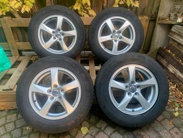 Volvo VELGEN met winterbanden V40/V50/V60/V70 16 inch beschikbaar voor biedingen