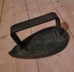 Oud strijkijzer, Witgoed en Apparatuur, Strijkijzers en Strijkplanken, Ophalen, Gebruikt