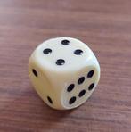 Grote dobbelsteen 2x2cm - licht van gewicht, Hobby en Vrije tijd, Gezelschapsspellen | Overige, Ophalen, Zo goed als nieuw