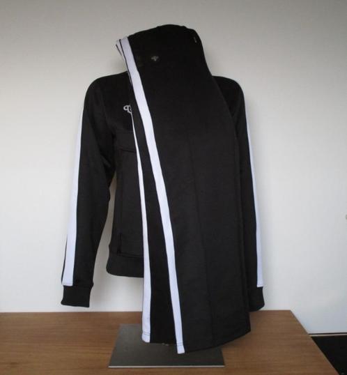 Nr.10: Black Bananas pak broek en trui maat M Zwart met witt, Kleding | Dames, Dames-kledingpakketten, Zo goed als nieuw, Maat 38/40 (M)