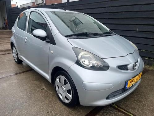 Toyota Aygo 1.0-12V 5DEURS/AIRCO/NIEUWE APK!, Auto's, Toyota, Particulier, Te koop, Aygo, ABS, Airbags, Alarm, Radio, Startonderbreker