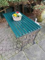Gietijzeren tuintafel met houten latten bovendek., Tuin en Terras, Ophalen, Gebruikt, Rechthoekig, Metaal