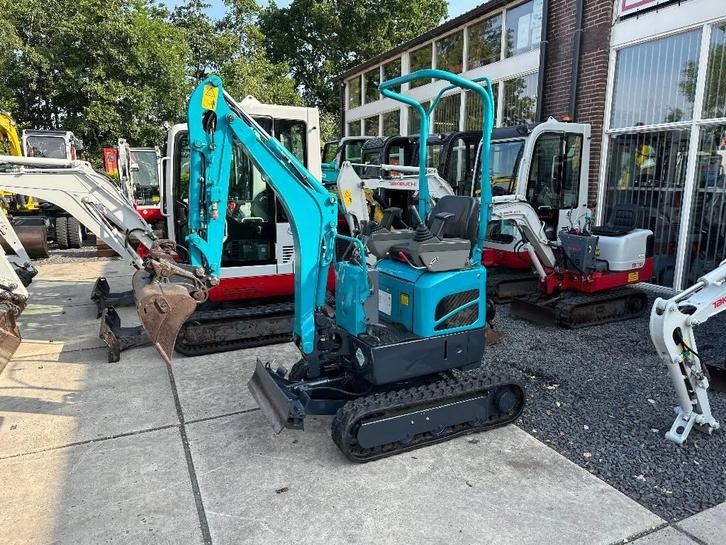 Takeuchi TB 210 Gereserveerd (bj 2015), Zakelijke goederen, Machines en Bouw | Kranen en Graafmachines, Graafmachine