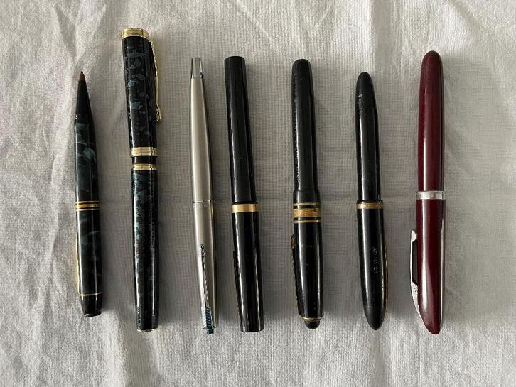 6 VULPENNEN, 1 VULPOTLOOD en div. INKTPATRONEN - WD014, Verzamelen, Pennenverzamelingen, Gebruikt, Vulpen, Overige merken, Ophalen of Verzenden