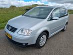 Volkswagen Touran 1.6 Tsi  2003 Grijs, Te koop, Zilver of Grijs, Geïmporteerd, 5 stoelen