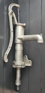 Gietijzeren handpomp met wandflens, Ophalen of Verzenden, Zo goed als nieuw, Handmatig, Overige typen