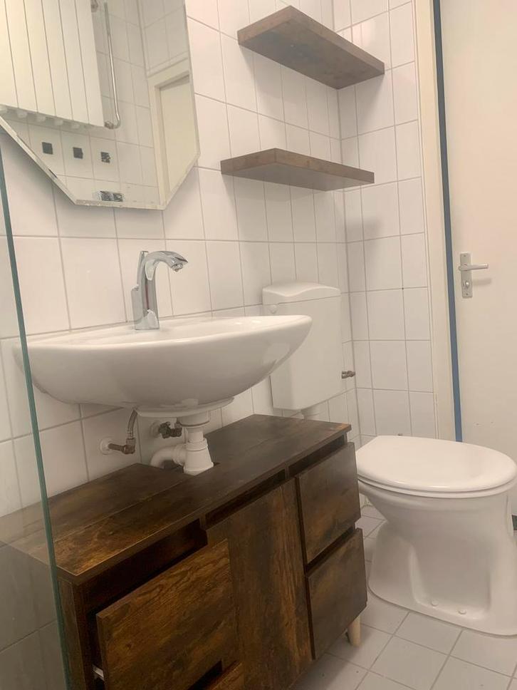 MOET NU WEG Badkamermeubel set met twee planken I eiken, Huis en Inrichting, Badkamer | Badkamermeubels, Zo goed als nieuw, Minder dan 100 cm