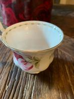 Royal Albert Kopje - April, Huis en Inrichting, Keuken | Servies, T, Ophalen of Verzenden, Zo goed als nieuw, N