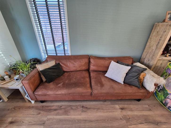 Bank en Hocker cognac kleur, Huis en Inrichting, Banken | Sofa's en Chaises Longues, Gebruikt, Vierpersoons of meer, Minder dan 150 cm