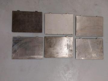 Stansplaten voor degelpers beschikbaar voor biedingen