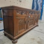 Antiek dressoir, Ophalen
