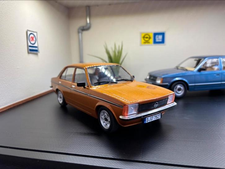 Triple9 Opel Kadett C2 sedan 1:18 ATS classic, Hobby en Vrije tijd, Modelauto's | 1:18, Nieuw, Auto, Overige merken, Ophalen of Verzenden