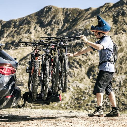 Te huur: Thule VeloSpace XT 3 +4e fietsadapter, Samen op pad, Auto diversen, Fietsendragers, Trekhaakdrager, 3 fietsen of meer