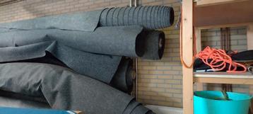 Te koop: 9 rollen vilttapijt.  beschikbaar voor biedingen