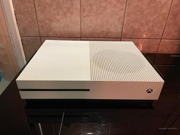 Xbox One S - Perfect voor Gaming! beschikbaar voor biedingen