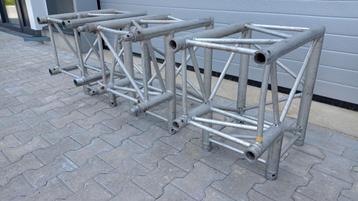 3x Prolyte X40V-C003 truss hoek 2-weg beschikbaar voor biedingen