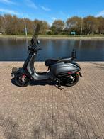 Zeer nette vespa sprint full option matte grijs, Fietsen en Brommers, Scooters | Vespa, Ophalen, 65 cc, Vespa S, Zo goed als nieuw