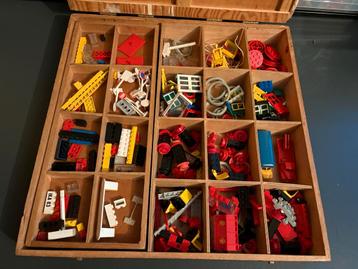 Oude lego kist beschikbaar voor biedingen