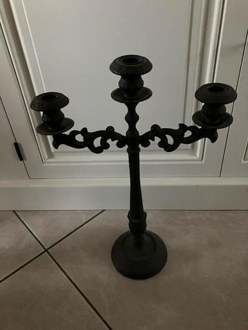 Zware kandelaar 44 cm  beschikbaar voor biedingen