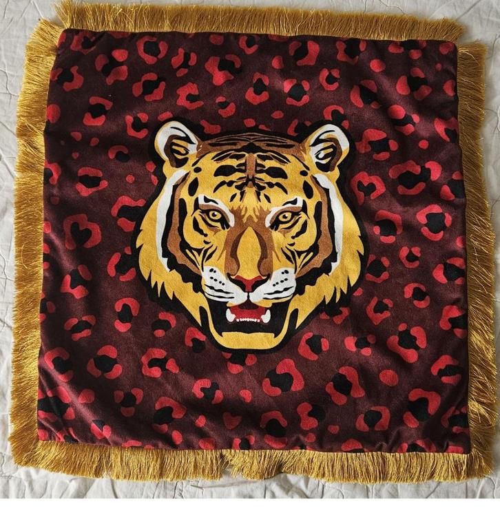Sierslopen velvet tijger en slang 45x45 cm, Huis en Inrichting, Woonaccessoires | Kussens, Zo goed als nieuw, Overige kleuren