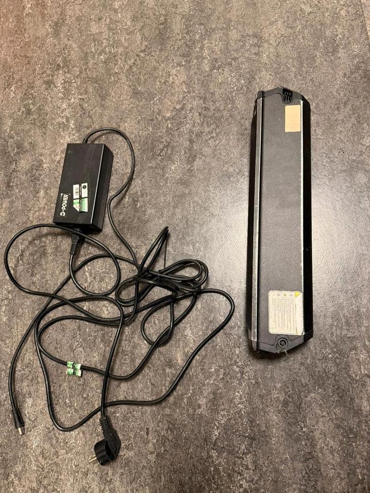 Fietsaccu met oplader LeaderFox 36V 12.8Ah Li-ion, Fietsen en Brommers, Fietsaccessoires | Fietsaccu's, Zo goed als nieuw, Ophalen of Verzenden