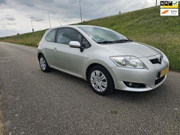 Toyota Auris 1.4-16V Sol beschikbaar voor biedingen