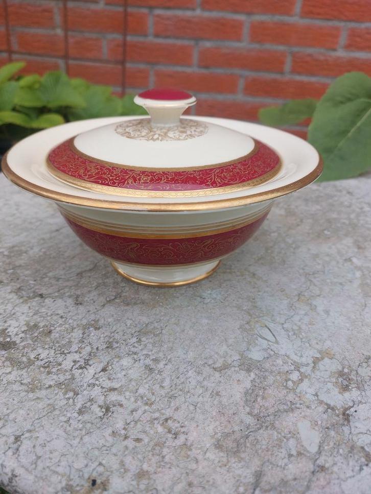 Rosenthal Dekschaal met Rood en Gouden Decor, Antiek en Kunst, Antiek | Schalen, Ophalen of Verzenden