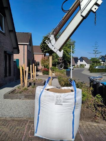 Grindzand, betonzand BEZORGKOSTEN vanaf €45,- los of big bag beschikbaar voor biedingen