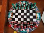 Rond gekleurd en gelakt schaakbord plus figuren Mexico, Verzamelen, Ophalen