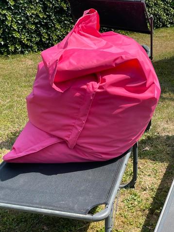 Roze zitzak 150x130 cm beschikbaar voor biedingen
