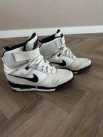 Nike sleehakken nike sky high maat 40, Kleding | Dames, Schoenen, Ophalen of Verzenden, Zo goed als nieuw, Sneakers of Gympen