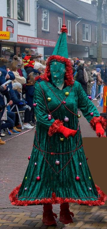 Kerstfeestjurk beschikbaar voor biedingen