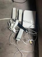 WII incl controllers en sensor, Ophalen, Zo goed als nieuw, Met 2 controllers