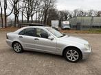 Mercedes-Benz C-Klasse 2.2 CDI C200 Sedan AUT 2003 Grijs, Auto's, Automaat, Achterwielaandrijving, 4 cilinders, 122 pk